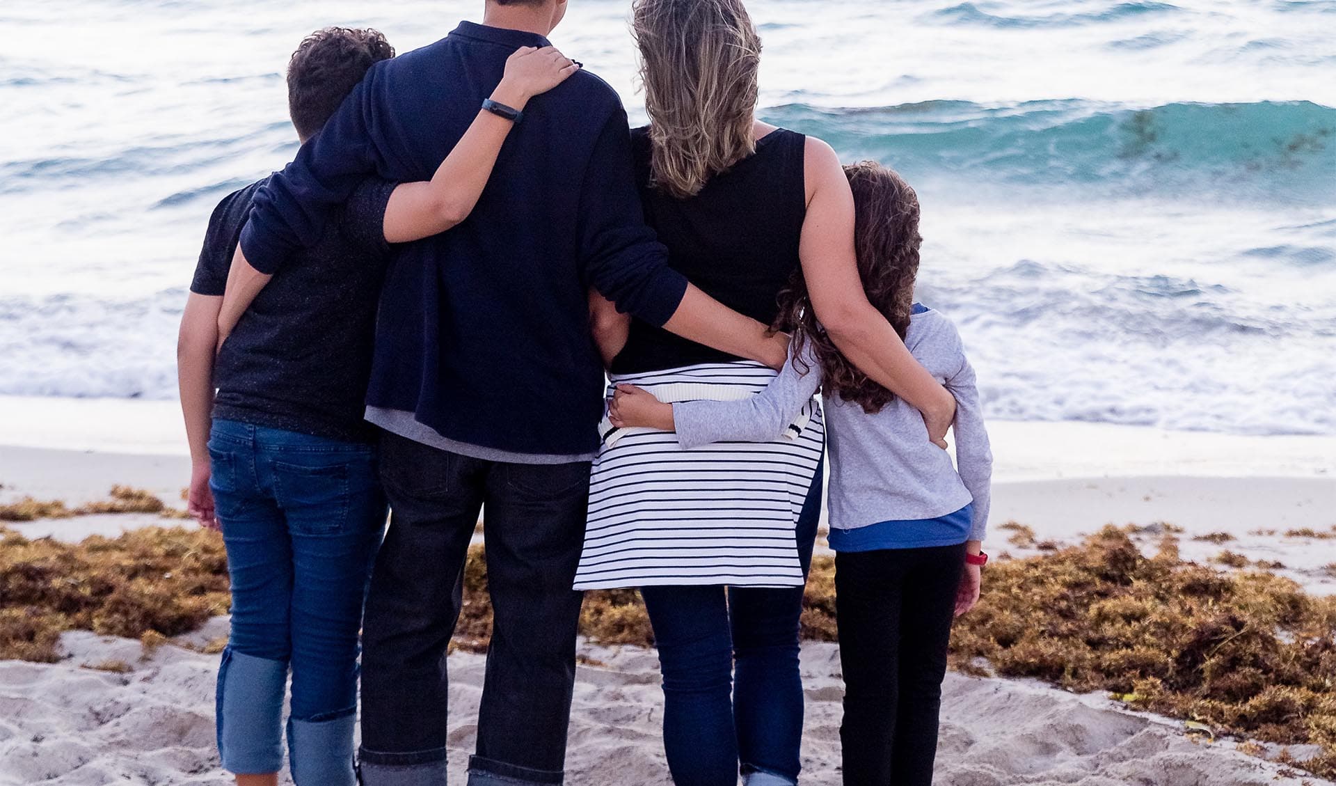 An image with expat life insurance header 2